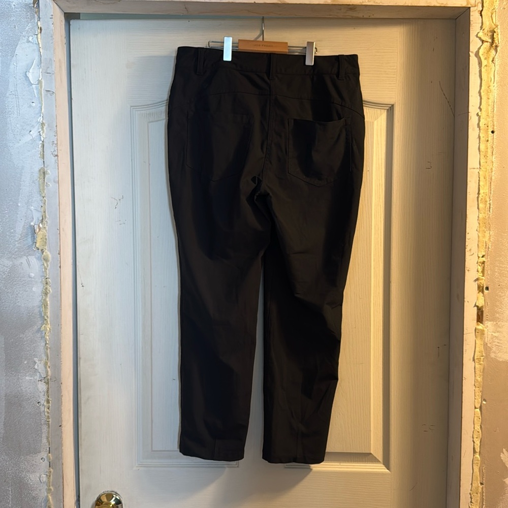 Lululemon size 10 Black